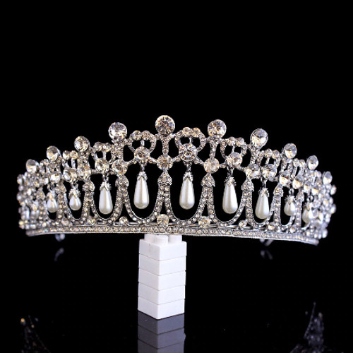 Stunning silver crown - stunning,