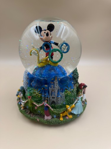 Disney store mickey - disney, mouse