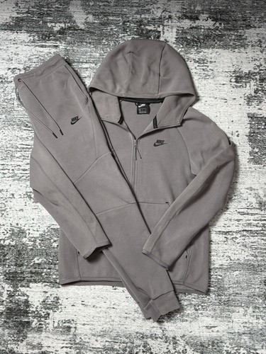 Nike tech fleece - , season