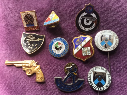 Gun shooting club pin - gun,