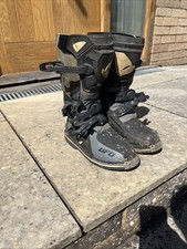 UFO Youth Typhoon Off-Road