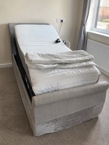 Electric adjustable bed - adjustable, with