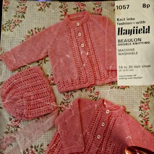 Hayfield 1057 knitting - 1057,