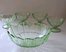 1930s green glass bowl - green,