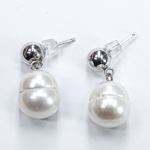 Ringed white cultured pearl - ringed,