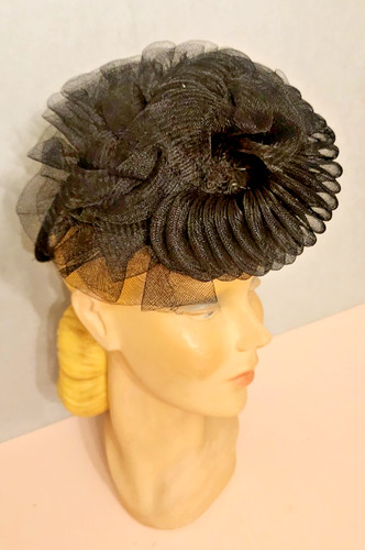 Vintage 1940s tulle toy - 1940s, tilt