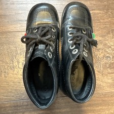 Kickers Junior Girls Fragma T-Bar Patent Leather School Shoes EUR Size 37