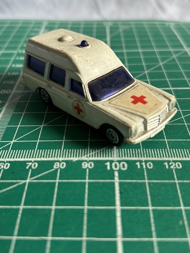 Corgi juniors mercedes - corgi,