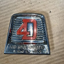 FORD MOTOR COMPANY LTD THAMES TRADER 4D TRUCK BADGE HOOD BONNET EMBLEM INSIGNIA
