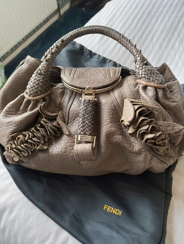 Fendi wisteria large spy bag - fendi,