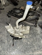 2020 toyota corolla washer bottle with motor