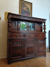 Vintage Old Charm Court