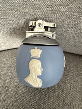 Wedgwood table lighter vintage 1953