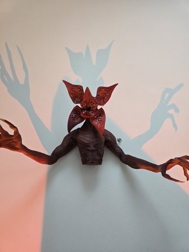 Stranger things demogorgon - stranger,