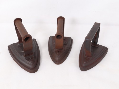 Vintage cast iron - x, flat