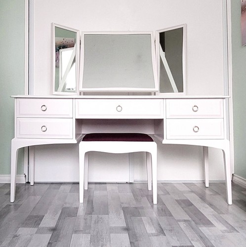 Stag minstrel dressing table - ,