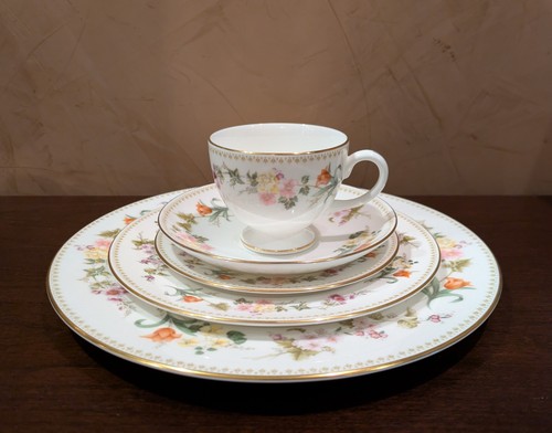 Wedgwood mirabelle bone - -,