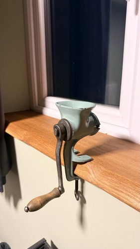 Vintage cast iron - cast,