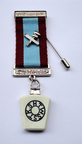Pre owned freemason mark - pre-owned,