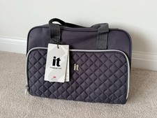 New  IT Luggage Divinity