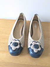 Hotter Evelyn Navy Beige