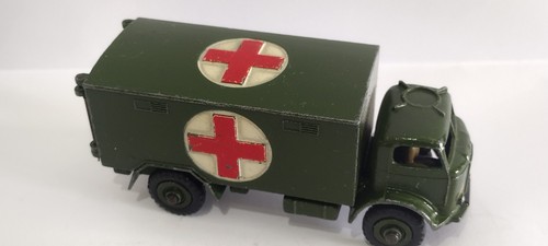 Dinky toys military ambulance - dinky,