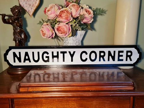 Naughty corner indoor - corner, old
