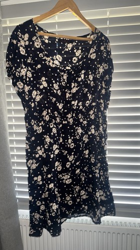 Fabulous navy floral polka - so,