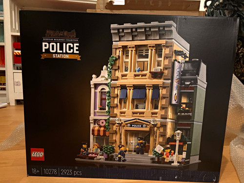 Lego modular buildings - lego,