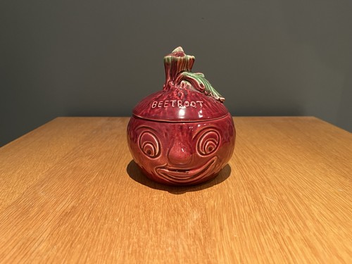 Sylvac pottery 4553 beetroot - #4553,