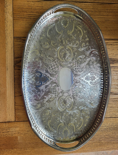 Large oval silver metal - large,