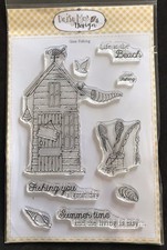 Beach hut shed summer shells