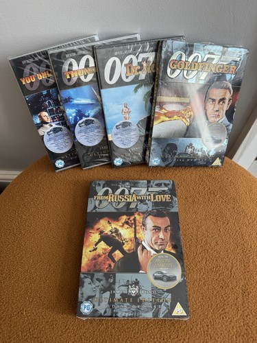 Sealed james bond - james, dvd
