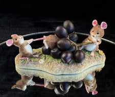 Vintage Border Fine Arts Merrie Mice Figurine - "The Grape Escape" A0251 - 2002