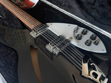 Rickenbacker 330/12 JetGlo