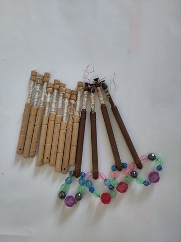 Bundle lace bobbins - of,