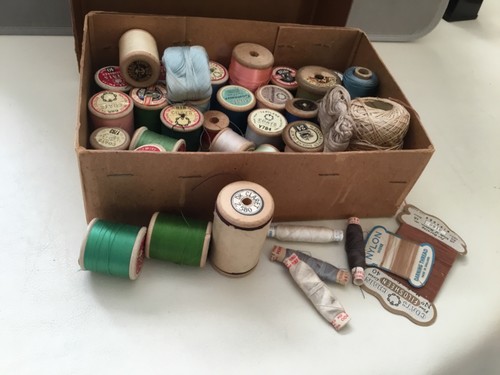 Box vintage threads - of, 40