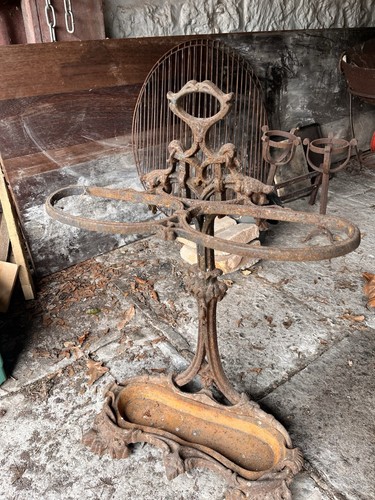 Victorian umbrella stand - ,