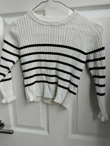 Girls jumper aged 5 - m,