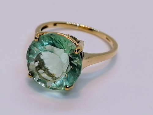 9ct gold statement solitaire - 9ct,