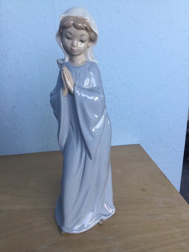 Nao lladro figure a - lladro,