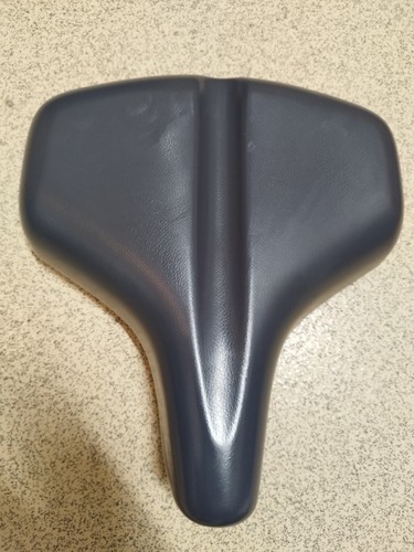 Technogym upright bike seat - upright,