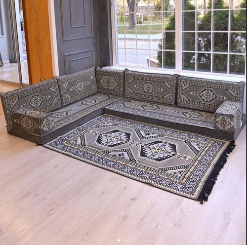 Pcs filled cushion - 10,