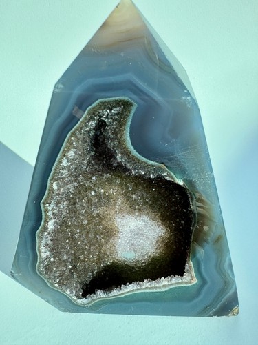 Large grey agate geode tower - grey,
