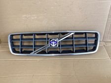VOLVO XC70 FRONT BUMPER GRILLE