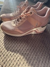 Skechers Women's slightly used
