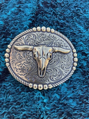 Bull and horn skull - horn,