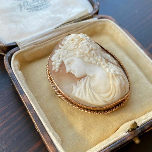 Antique 9ct gold bacchante - antique,