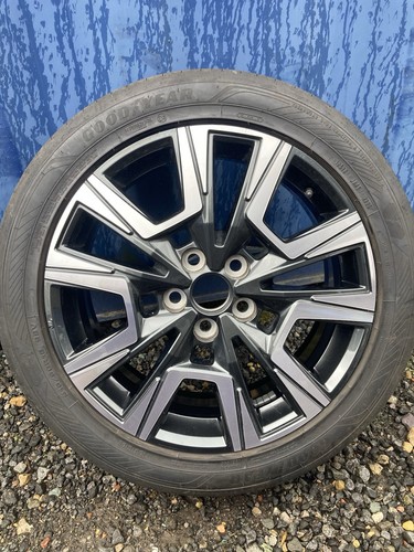 Single genuine toyota yaris - single,