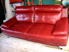 DEEP RED LEATHER 3 SEATER SOFA :  HARVEYS    LOVELY CONDITION